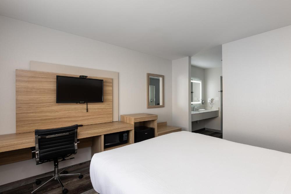 Deluxe Single Room interior