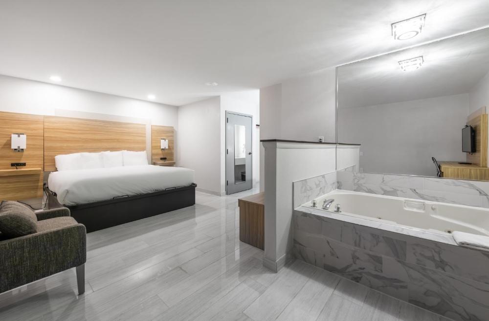 Suite with Hot Tub interior